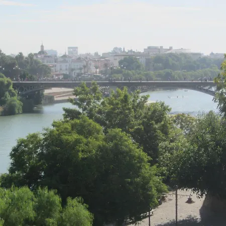 Trianabridgeviews Atico Con Vistas Al Puente De Triana Calle Castilla 38 סביליה