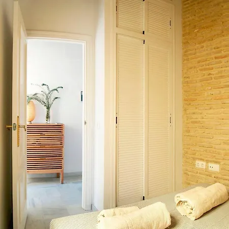 Διαμέρισμα Trianabridgeviews Atico Con Vistas Al Puente De Triana Calle Castilla 38